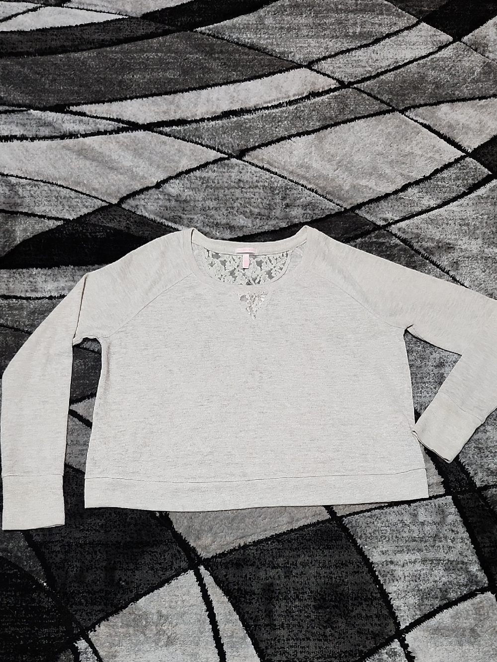 VINTAGE VICTORIA SECRET 2014 BEIGE LACE LIGHTWEIGHT CREW-NECK KNIT SWEATER